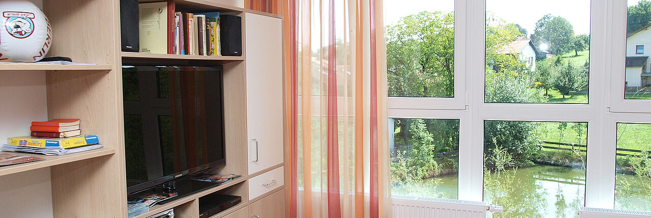 BRK Seniorenheim St.Andreas Wurmannsquick, Ausstattung, Blick aus dem Fenster